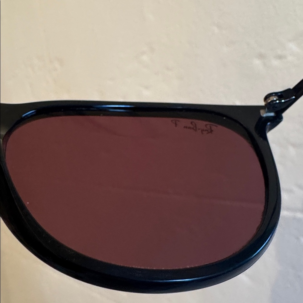 Authentic Ray Ban Erika polarized sunglasses - Picture 8 of 12